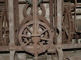 Zloději ukradli barokní hodinový stroj z kostela na Štětsku